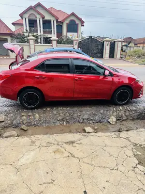 Toyota Corolla SE (1.8L 4cyl 2A) 2018 Red