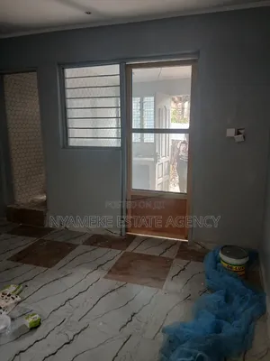 1bdrm Apartment in Last Stop, Exhibition for rent