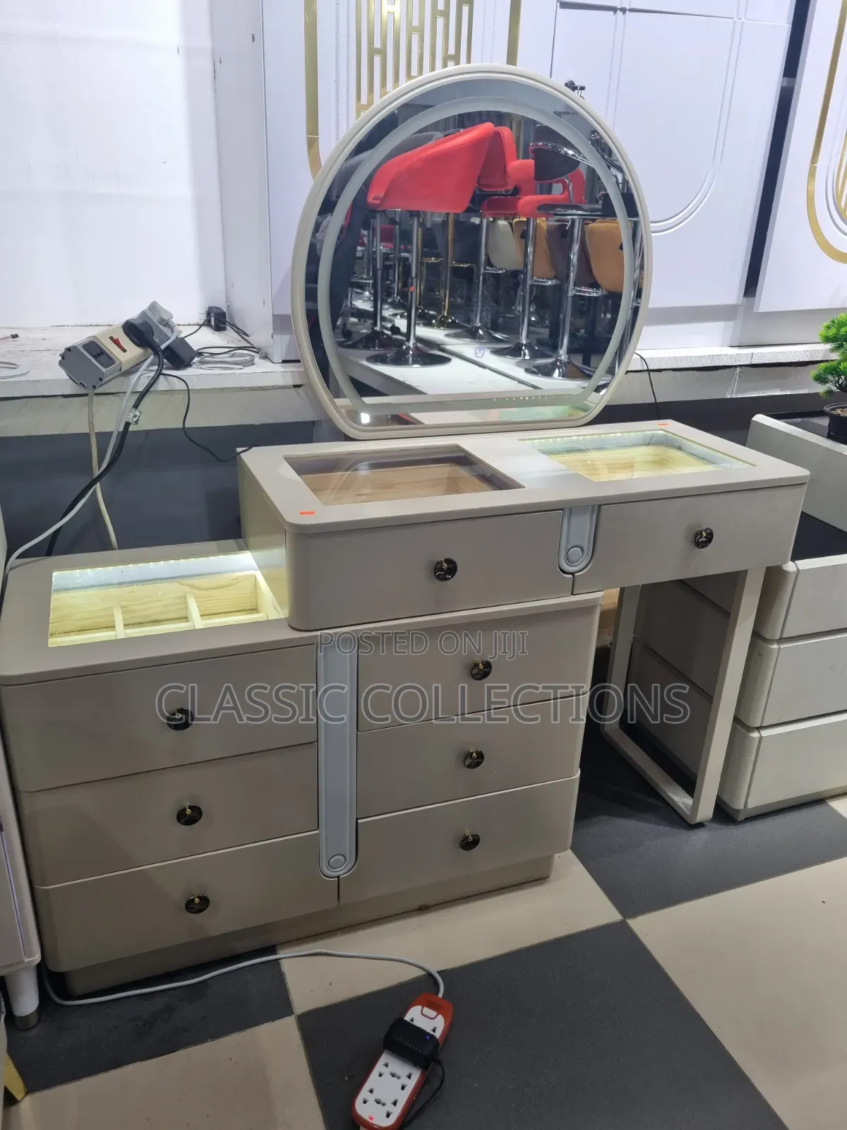 Luxury Vanity Dressing Table With Illuminated Jewellery Displays