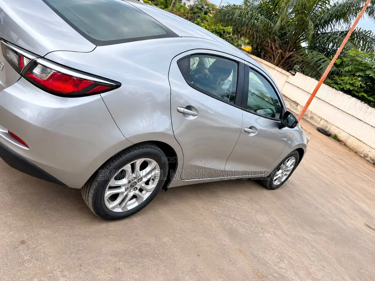 Scion iA Base 2016 Silver