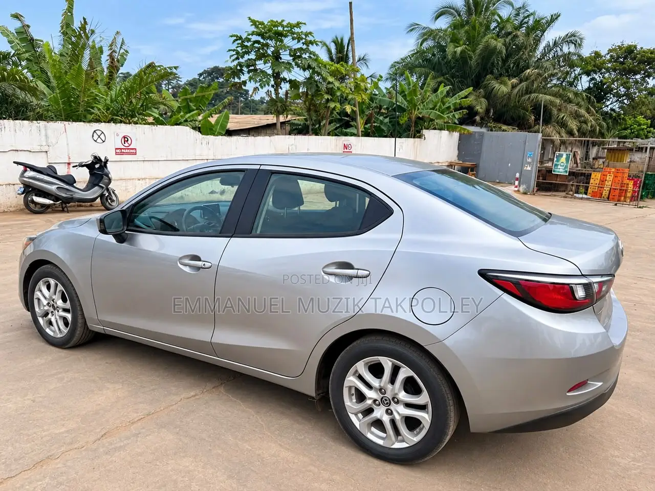 Scion iA Base 2016 Silver