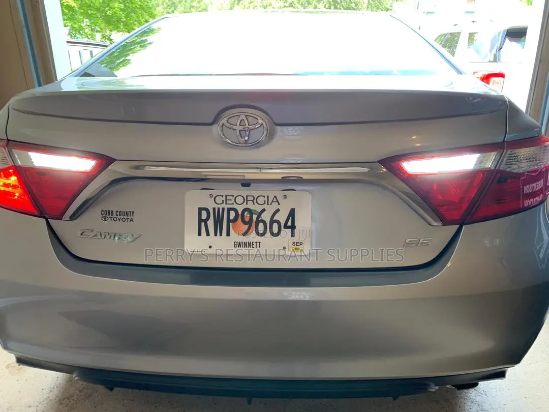 Toyota Camry LE 4dr Sedan (2.5L 4cyl 6A) 2017 Silver