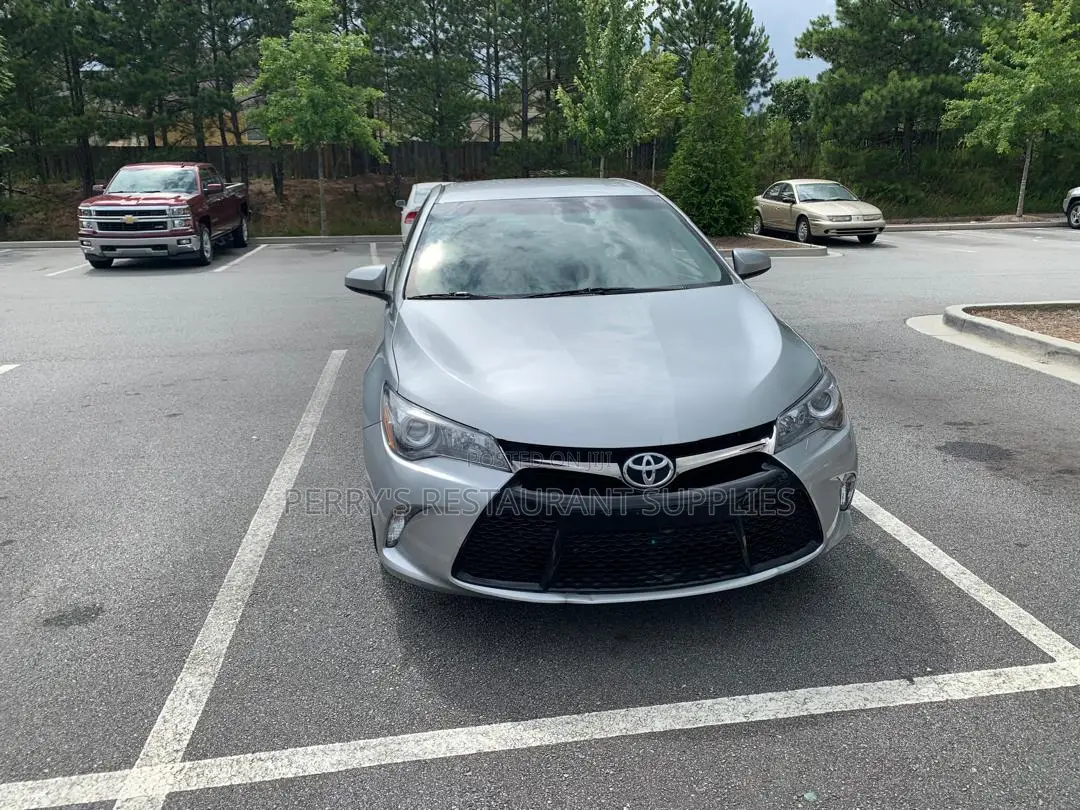 Toyota Camry LE 4dr Sedan (2.5L 4cyl 6A) 2017 Silver