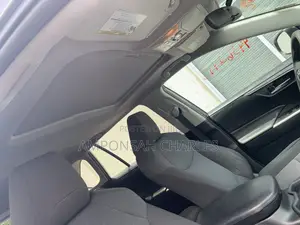 Toyota RAV4 XLE AWD 2019 Gray