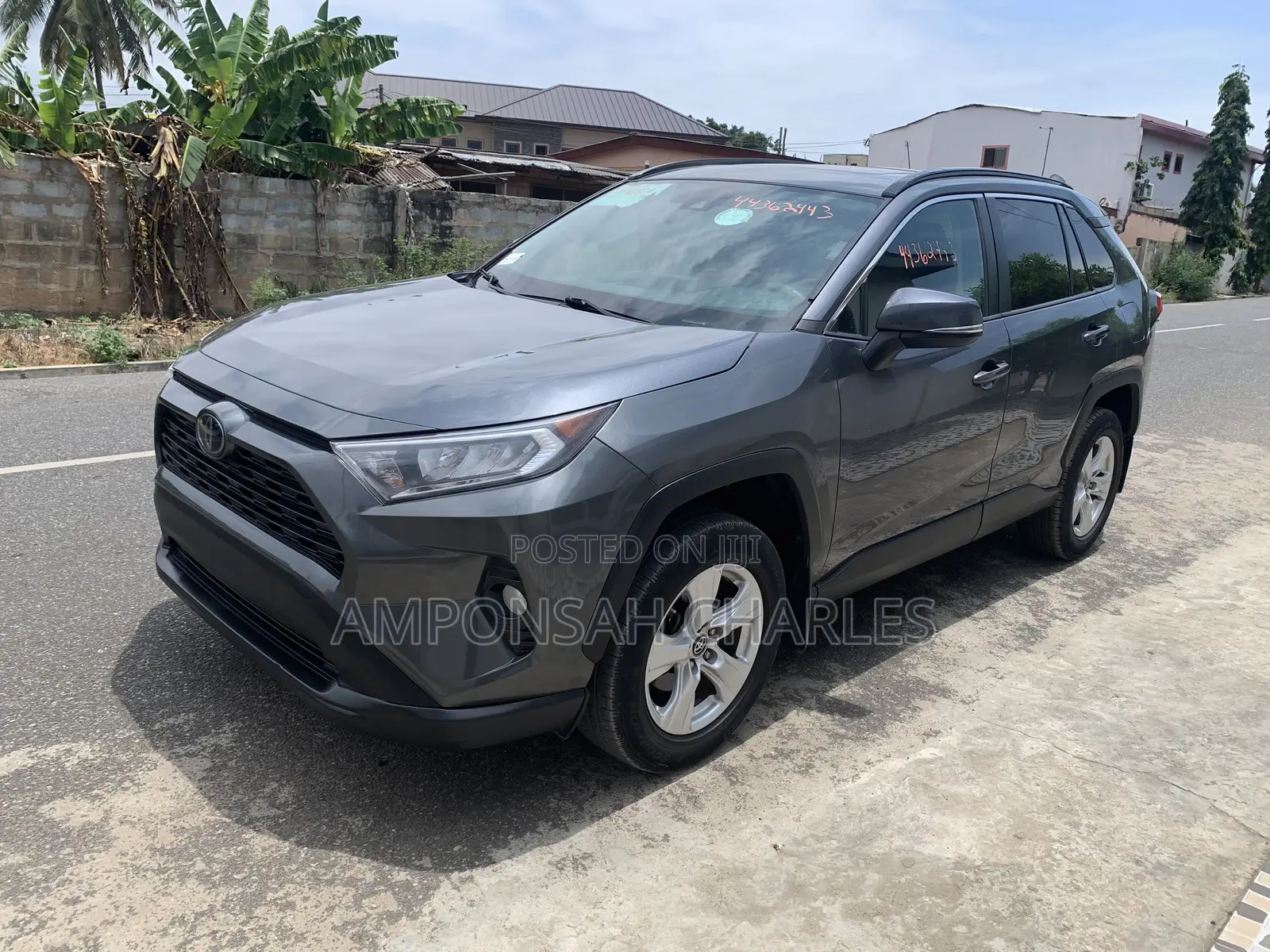 Toyota RAV4 XLE AWD 2019 Gray