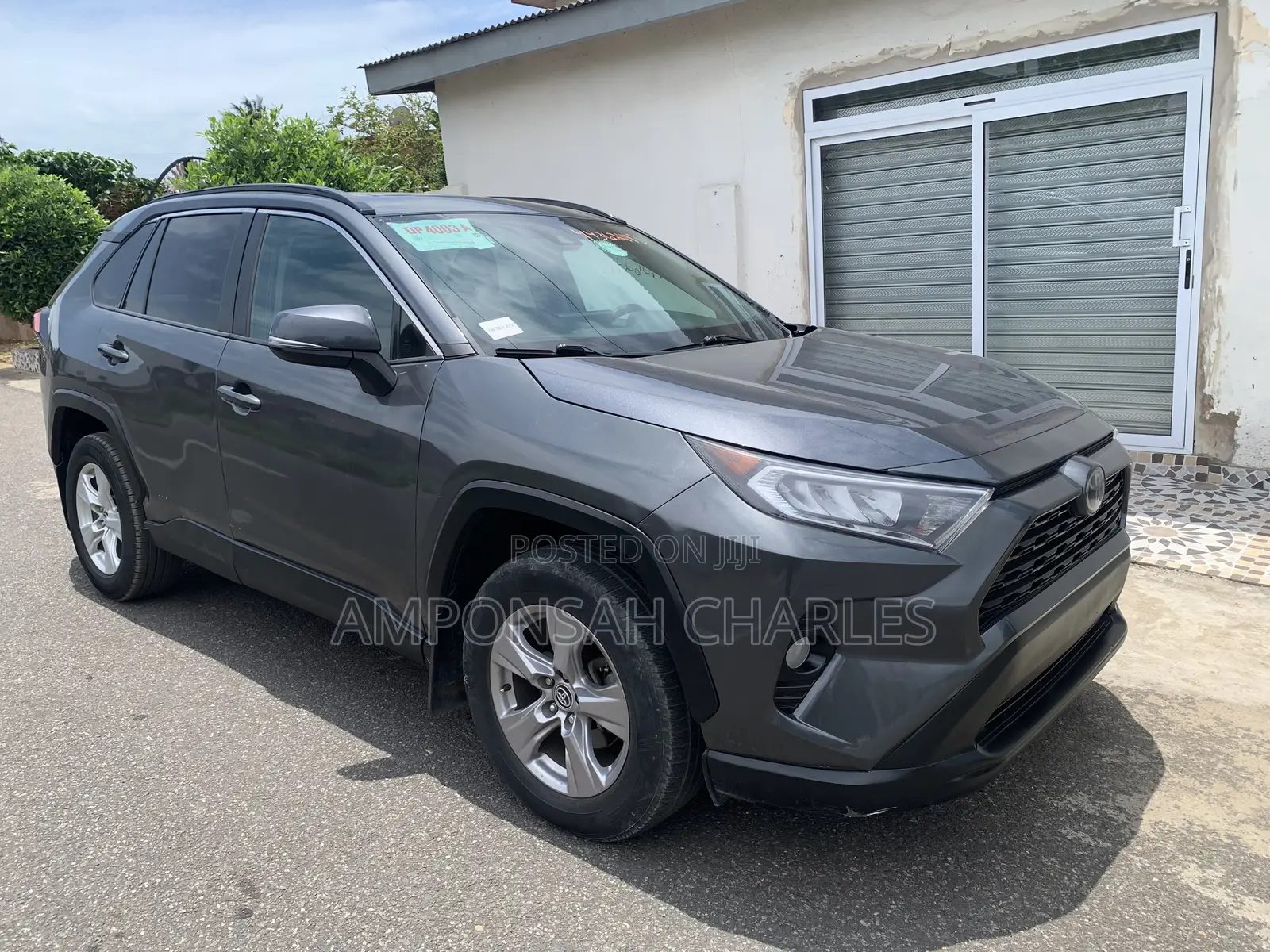Toyota RAV4 XLE AWD 2019 Gray