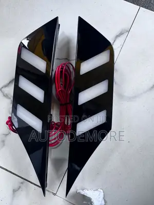 Honda Civic 2016-21 Fender Light Leg Type