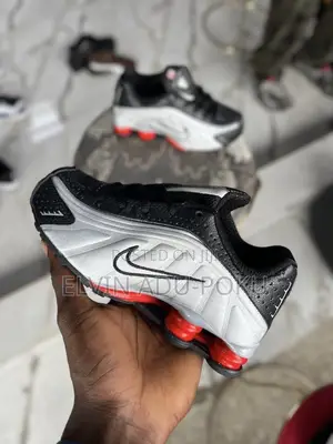 Nike SHOXX for Kids | Sizes : 30 - 35 |, Swipe to Other Colours >