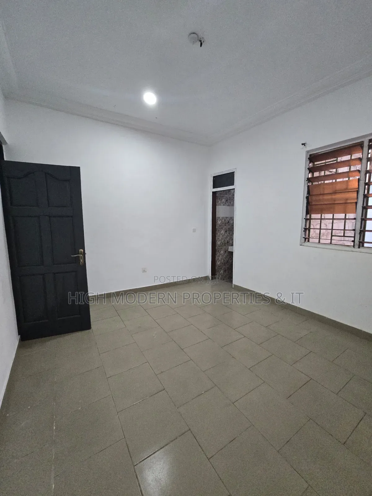 3bdrm Apartment in San Hotel, New Town for rent