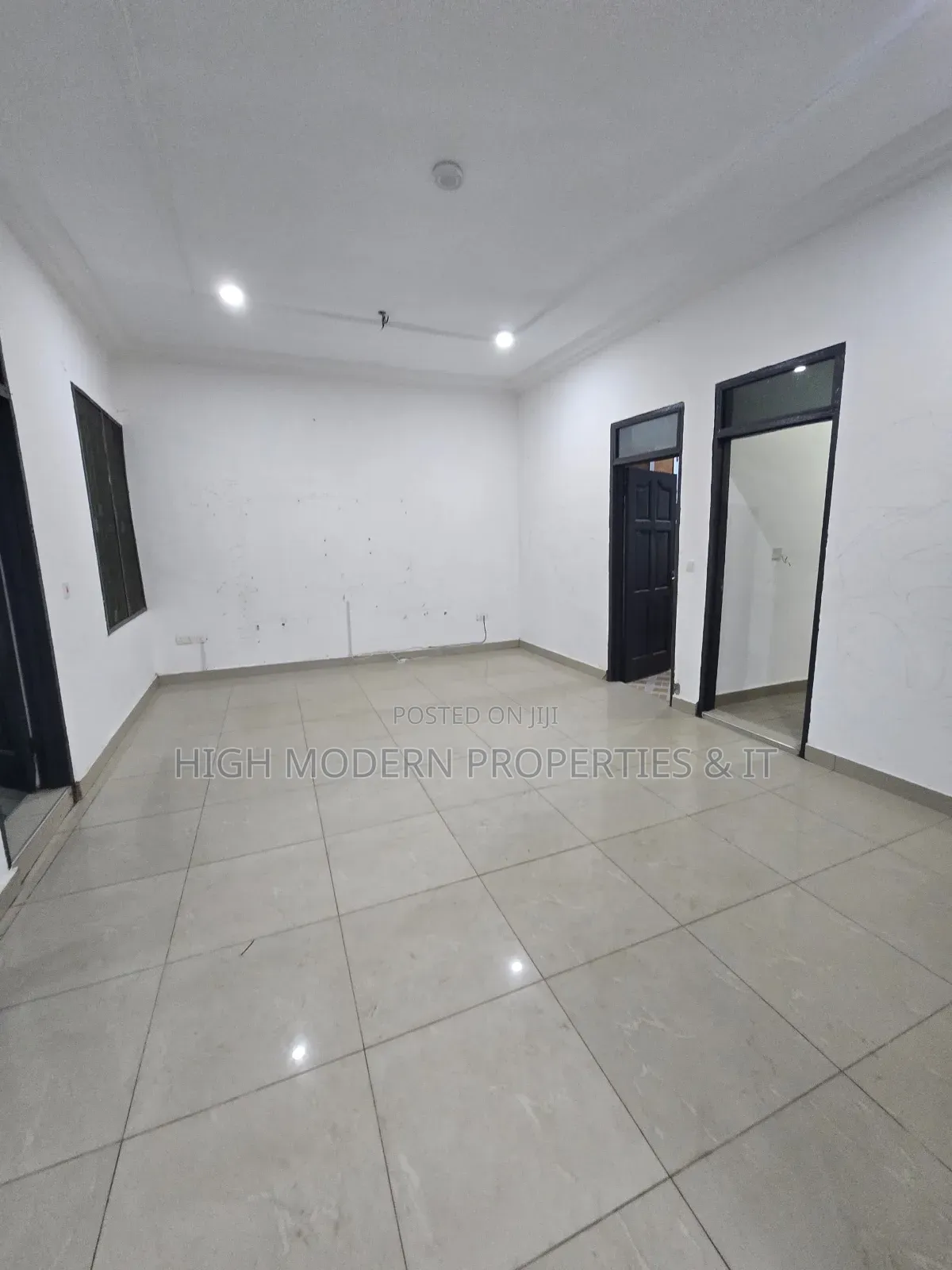 3bdrm Apartment in San Hotel, New Town for rent