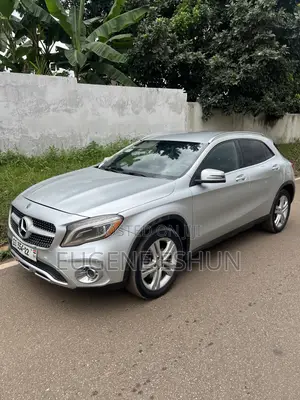Mercedes-Benz GLA 250 SV Premium 2014 Silver