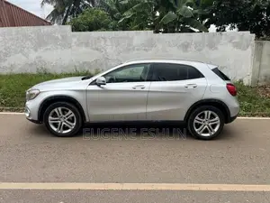 Mercedes-Benz GLA 250 SV Premium 2014 Silver