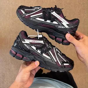 New Balance 1906A "Black/Dragon Berry"