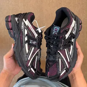 New Balance 1906A "Black/Dragon Berry"
