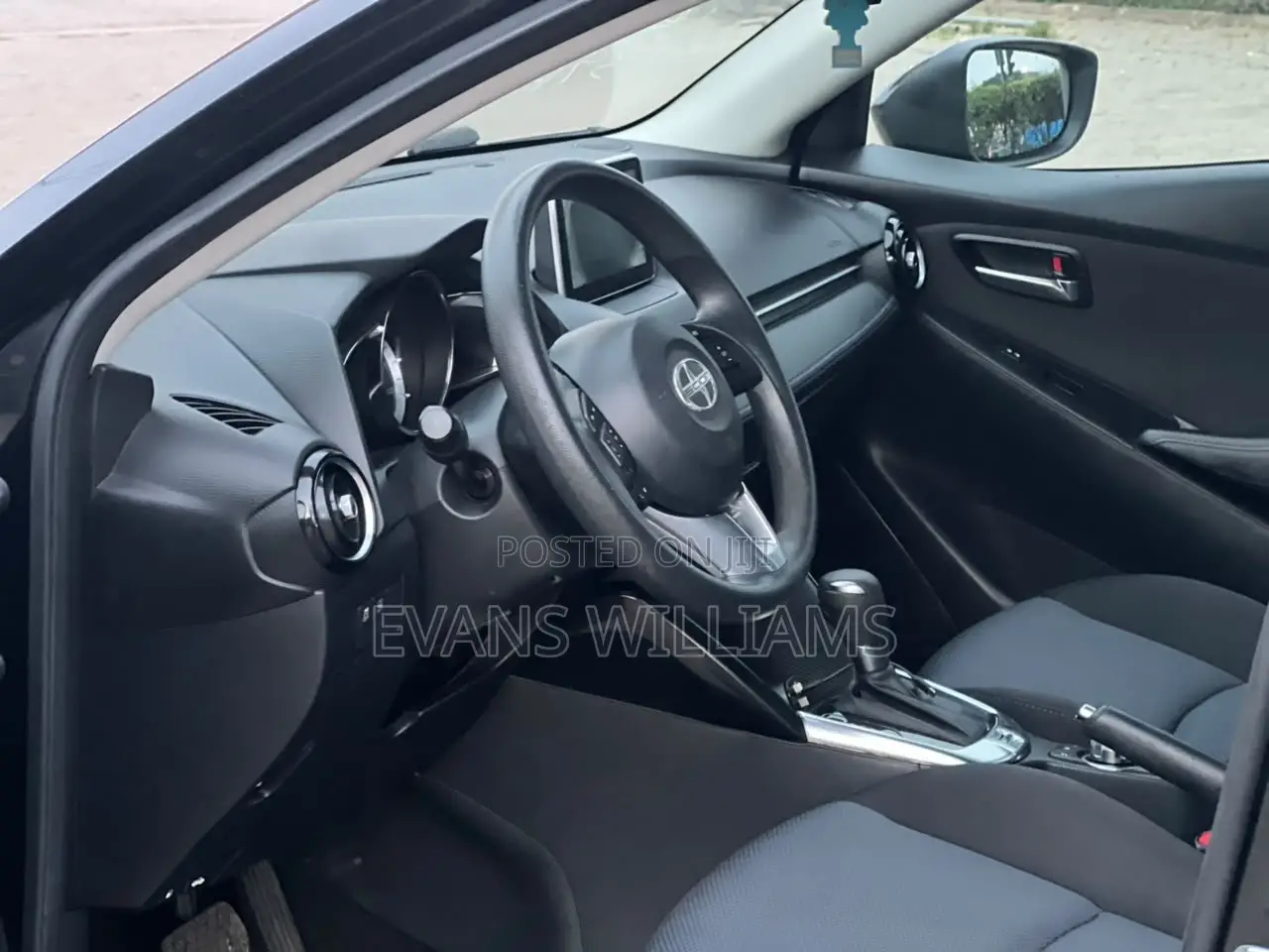 Toyota Yaris iA 1.5 FWD 2016 Black