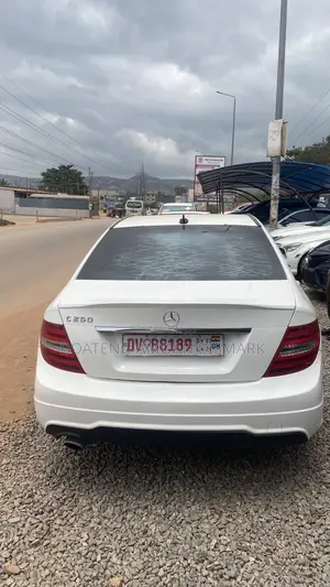 Mercedes-Benz C250 2014 White