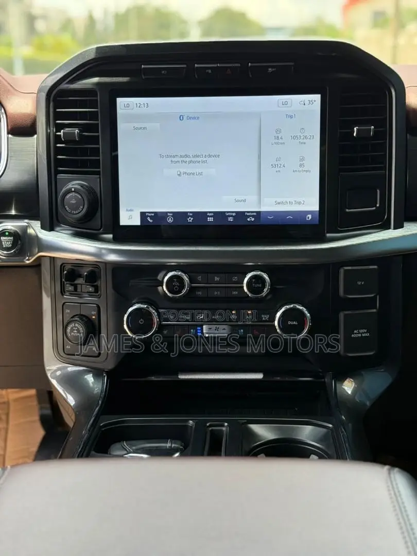 Ford F-150 LARIAT 2023 White
