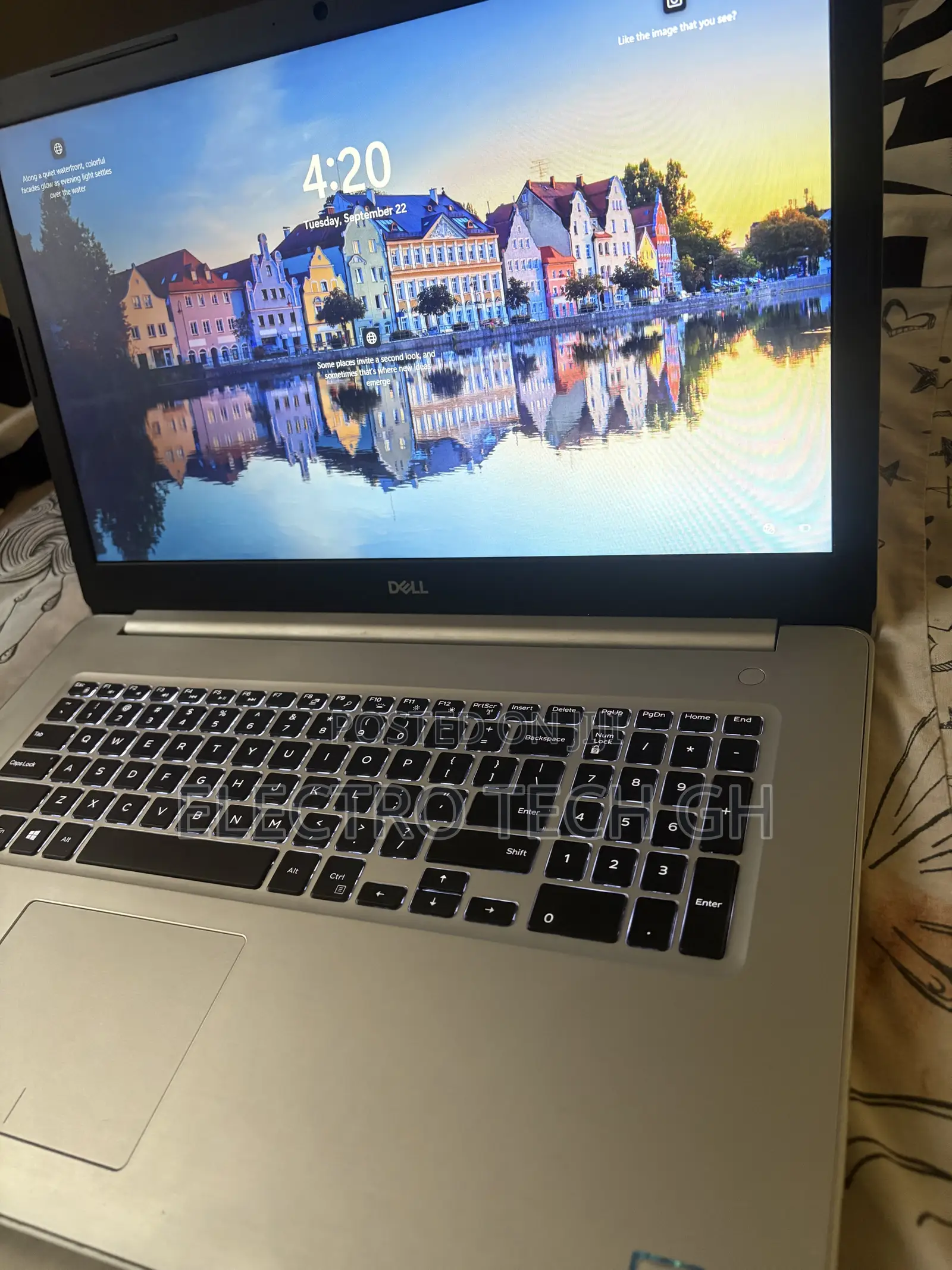 Laptop Dell Inspiron 17 5770 8GB Intel Core i5 HDD+SSD 1T