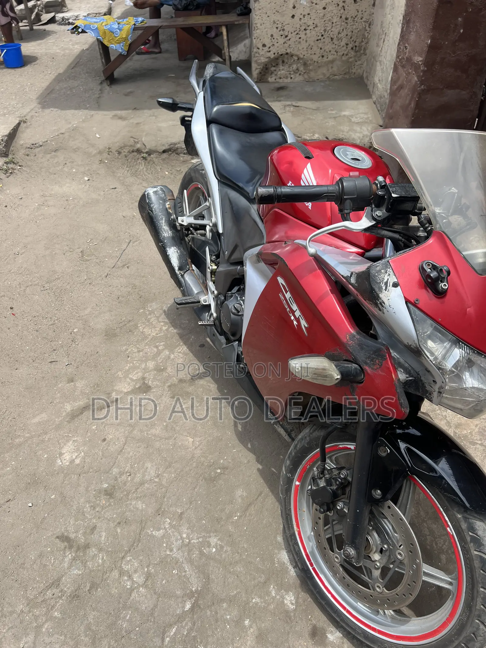 Honda CBR 2011 Red
