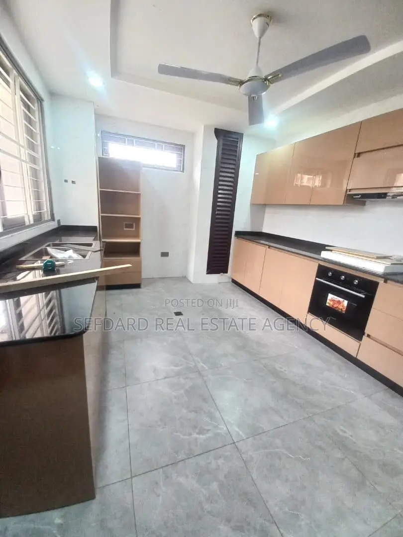 4bdrm House in Sefdard Properties, East Legon for sale