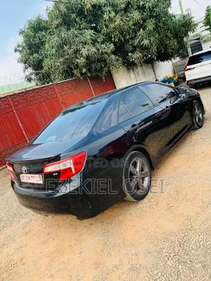Toyota Camry SE 4dr Sedan (2.5L 4cyl 6A) 2012 Black