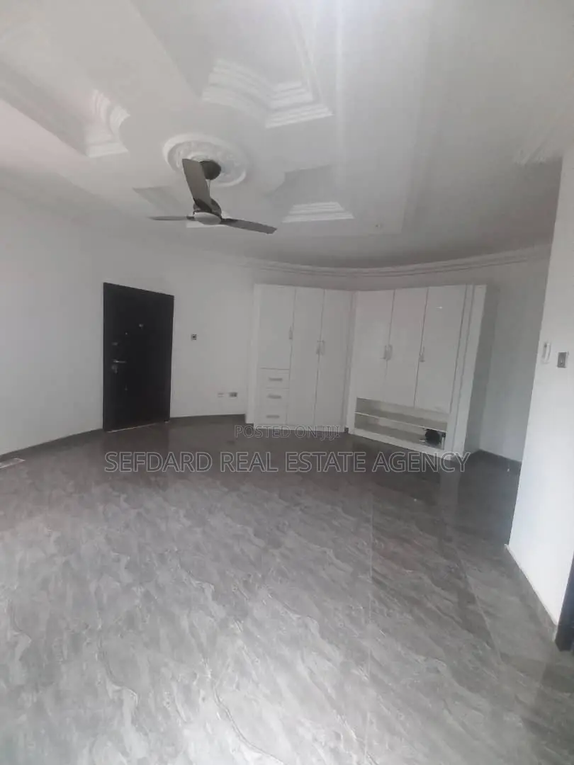 7bdrm House in Sefdard Properties, East Legon for rent