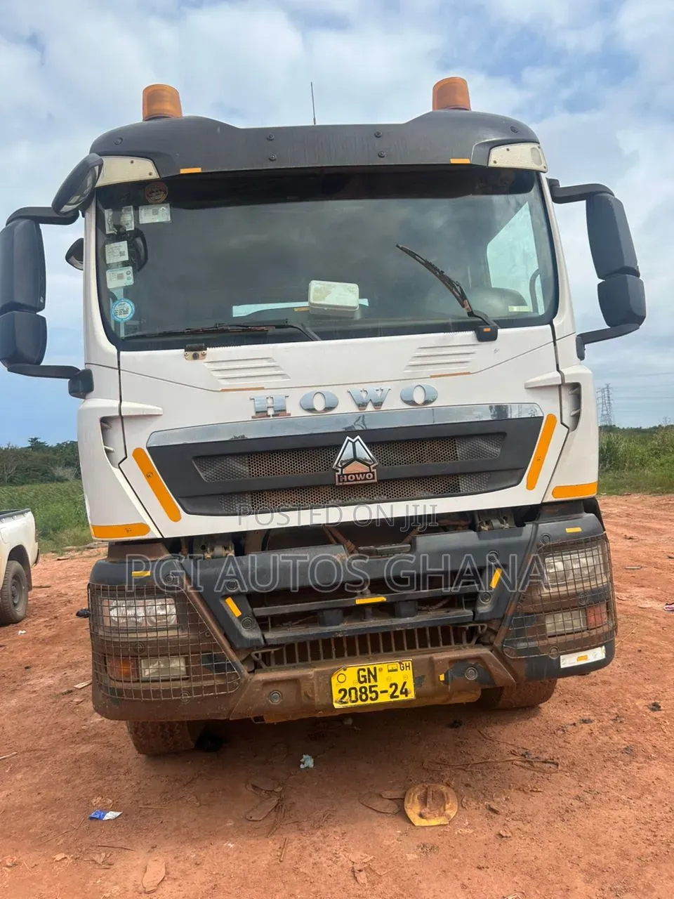 Sinotruk Howo TX Heavy-Duty Commercial Truck