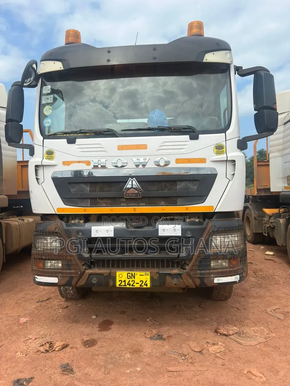 Sinotruk Howo TX Heavy-Duty Commercial Truck