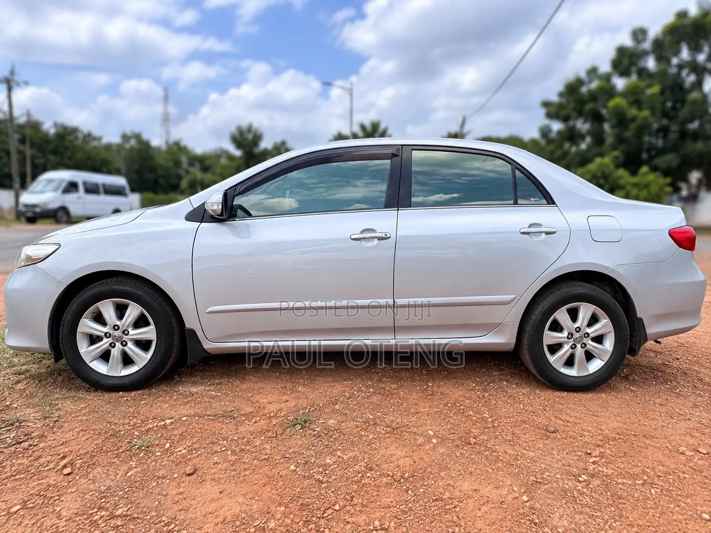 Toyota Corolla LE Special Edition 4dr Sedan (1.8L 4cyl 4A) 2013 Silver