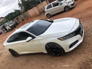 Honda Accord Sport (1.5L 4cyl Turbo CVT) 2019 White