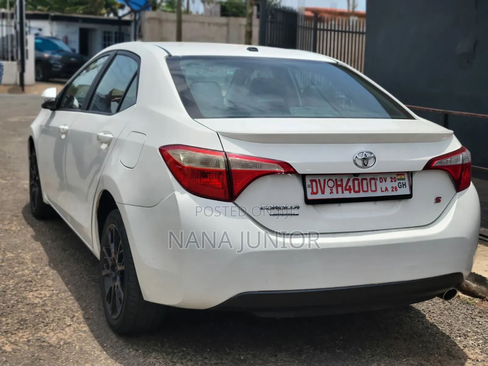 Toyota Corolla 2016 White