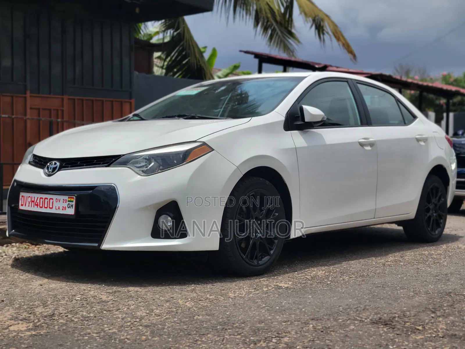 Toyota Corolla 2016 White