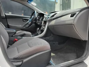 Hyundai Elantra 2014 White