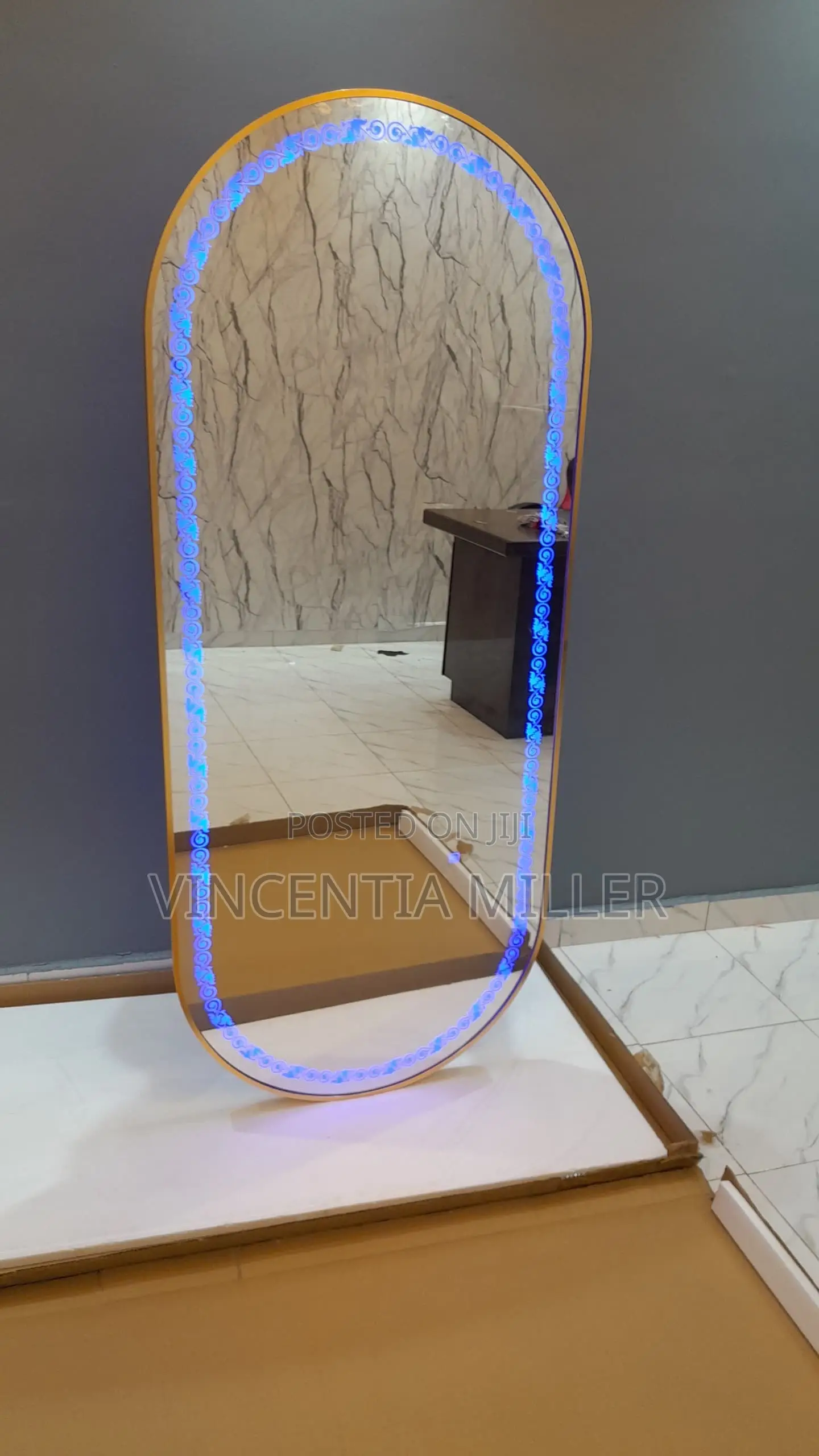 Led Light Mirror.