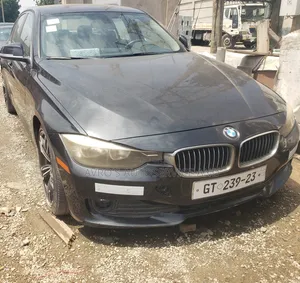 BMW 320i Sedan RWD 2016 Black