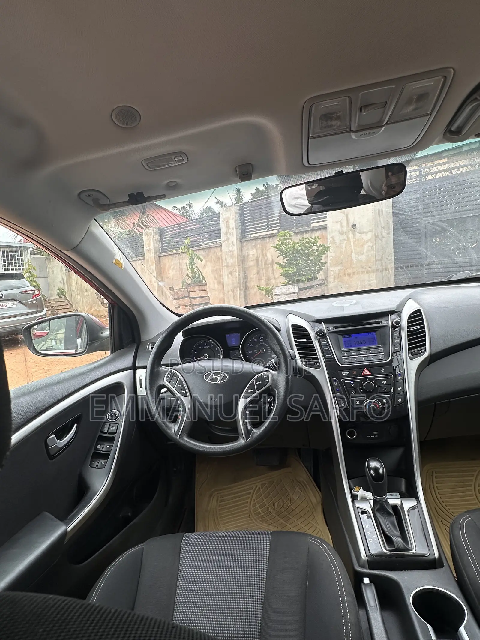 Hyundai Elantra 2015 Red