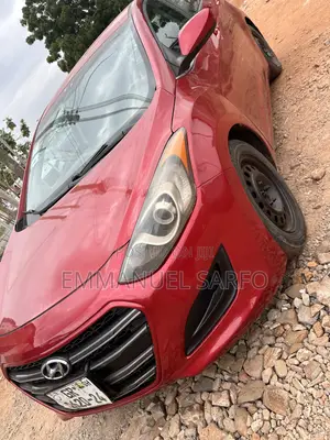 Hyundai Elantra 2015 Red