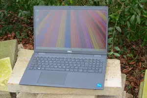 Laptop Dell Vostro 15 3510 8GB Intel Core i5 HDD+SSD 256GB