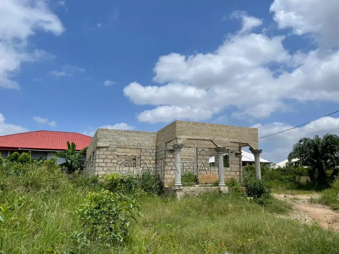 3bdrm House in Kenyasi Adumam, Kumasi Metropolitan for Sale