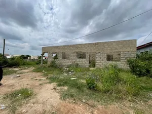 3bdrm House in Kenyasi Adumam, Kumasi Metropolitan for Sale