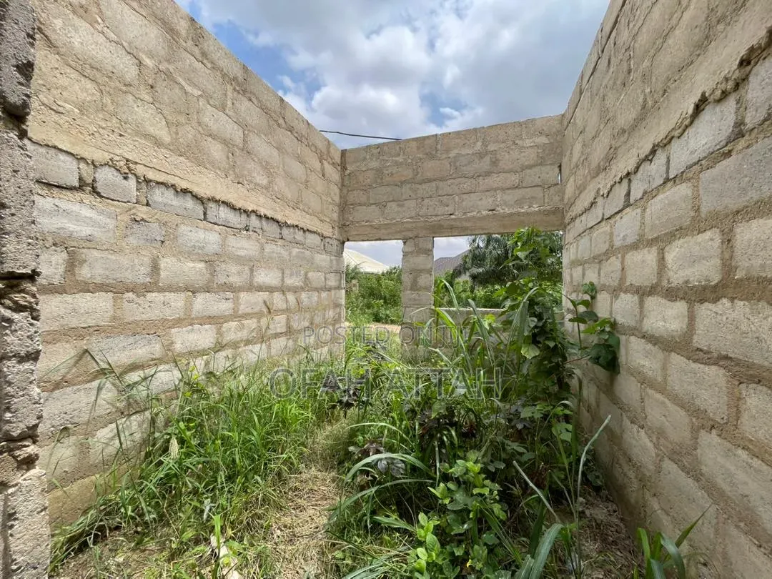 3bdrm House in Kenyasi Adumam, Kumasi Metropolitan for Sale