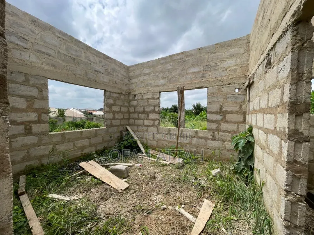 3bdrm House in Kenyasi Adumam, Kumasi Metropolitan for Sale