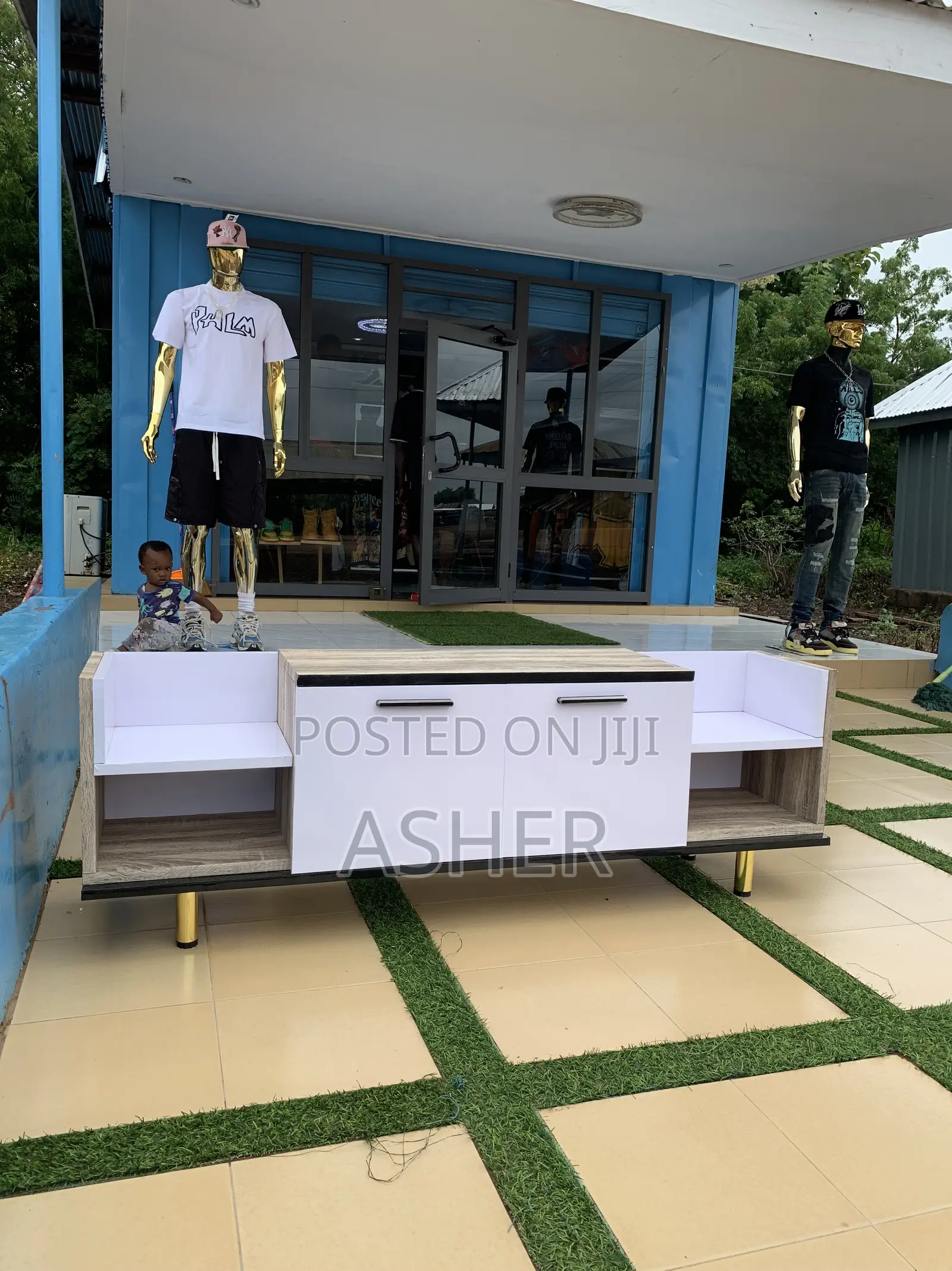 TV Stand or TV Stand