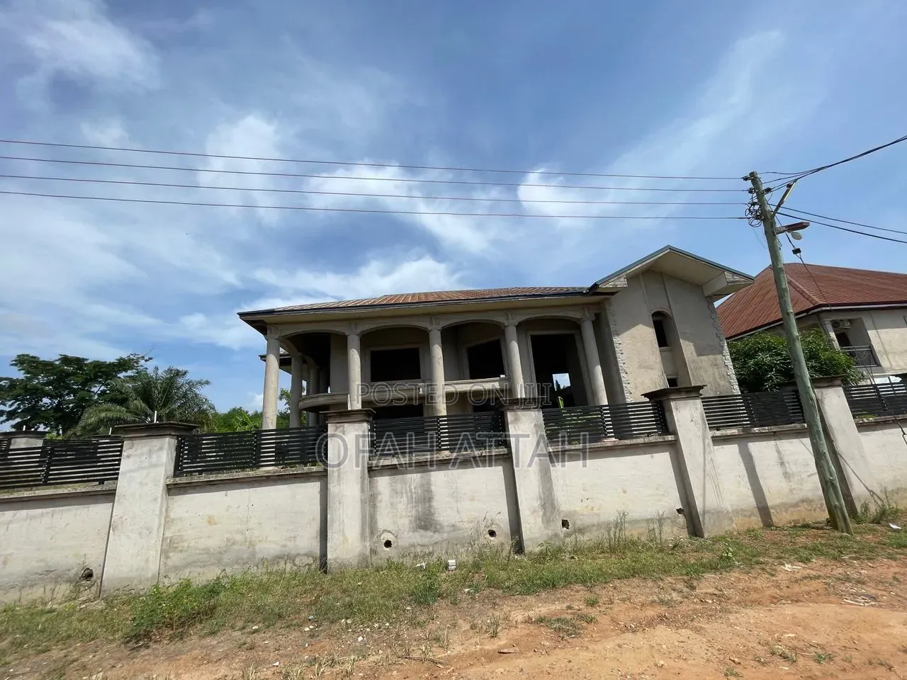6bdrm Duplex in Domeabra, Kumasi Metropolitan for Sale