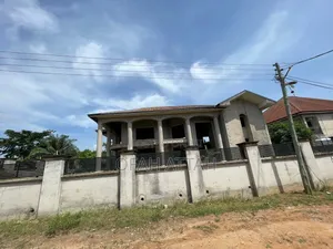 6bdrm Duplex in Domeabra, Kumasi Metropolitan for Sale