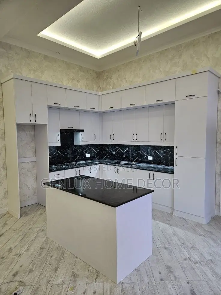 Modern Custom Kitchen Cabinets – Sleek Design Smart Storage