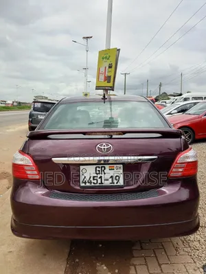 Toyota Yaris 2009 Burgundy
