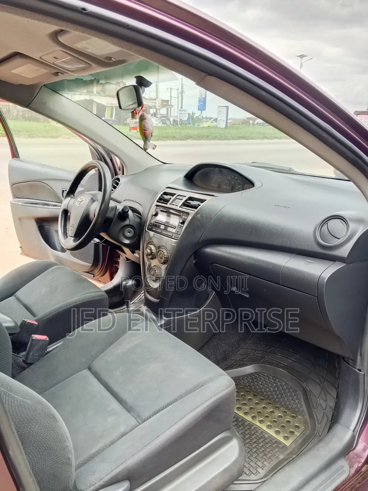 Toyota Yaris 2009 Burgundy