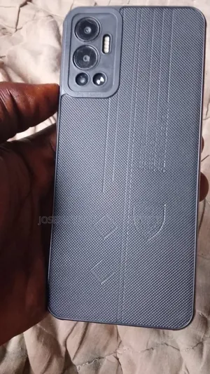 Infinix Hot 12 128 GB Black