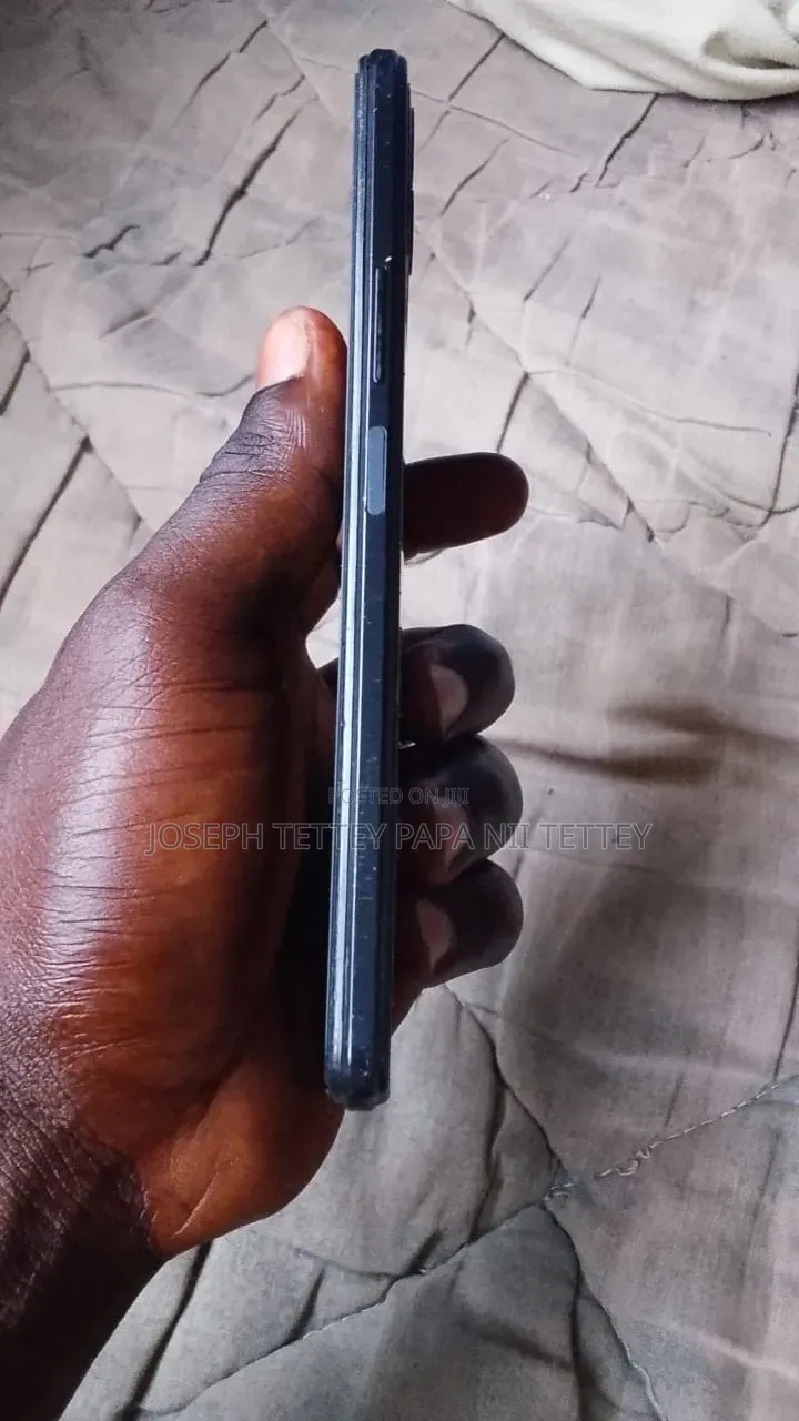 Infinix Hot 12 128 GB Black